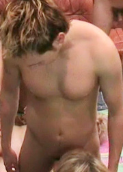 Horny mom wanna try something new Image 3