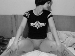 Members forward many secret videos of their lustful stark naked girlfriends to us. Image 3