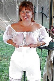 granny-big-boobs210.jpg