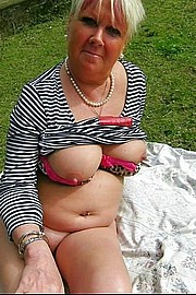 granny-big-boobs339.jpg