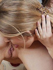 Strapon + Nylon sample photo