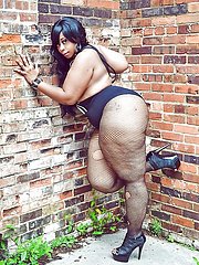 ebony mature