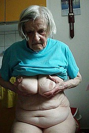 grannysex61.jpg