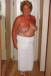 big_granny_pussy185.jpg