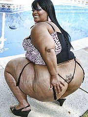 plump black girl