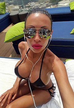 beautiful ebony girl