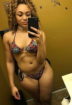 ebony selfie