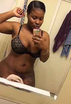 ebony selfie