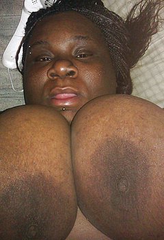 ebony selfie