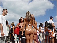 Click HERE to see more young boobs!