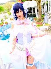 beautiful cosplay girl